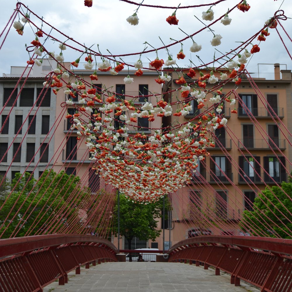 Desfilant el Pont – Temps de Flors